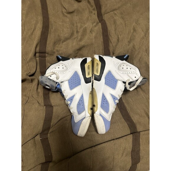Size 8 - Jordan 6 Retro Mid UNC Home Men’s Nike Sneakers